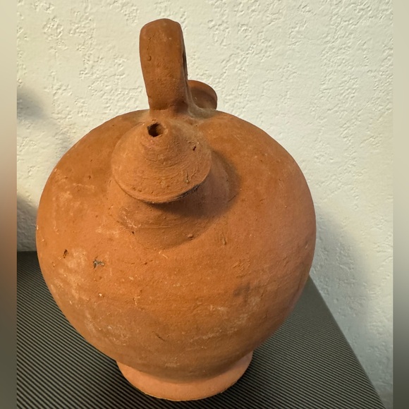 19th Century One-Handled Terracotta Urns with Aged Patina, Spain - Picture 5 of 6